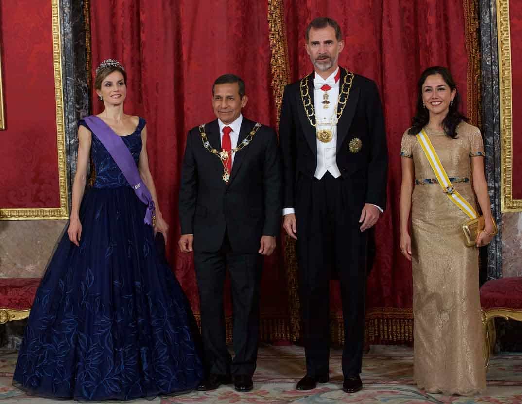 reyes-de-espana-y-presidente-de-peru-y-su-mujer