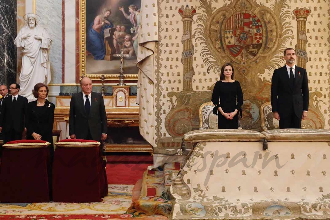 Reyes don Felipe y Doña Letizia y Reyes don Juan Carlos y doña Sofía