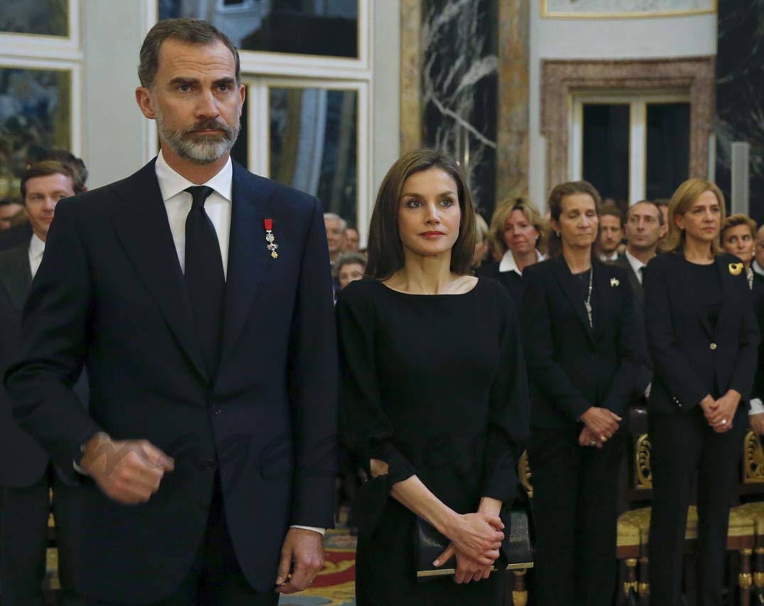 Reyes don Felipe y Doña Letizia, infanta Elena e infanta Cristina