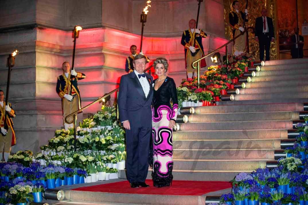 reyes-guillermo-y-maxima-de-holanda cena de gala en paris