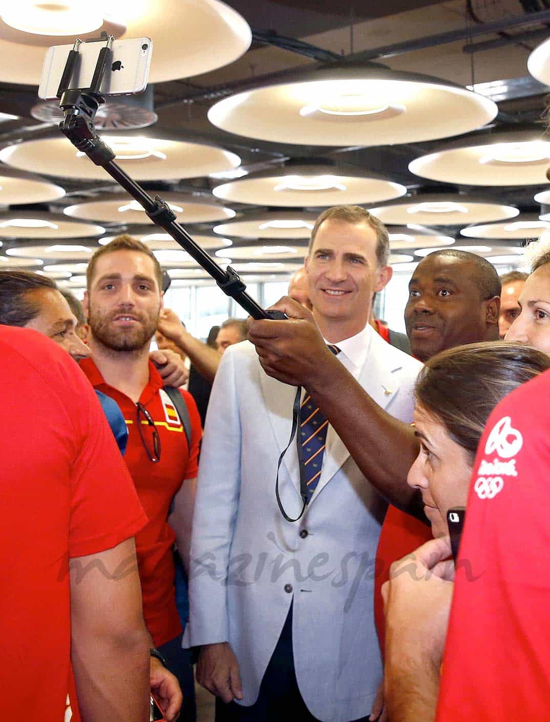 Rey Felipe con el equipo olímpico español para Rio 2016