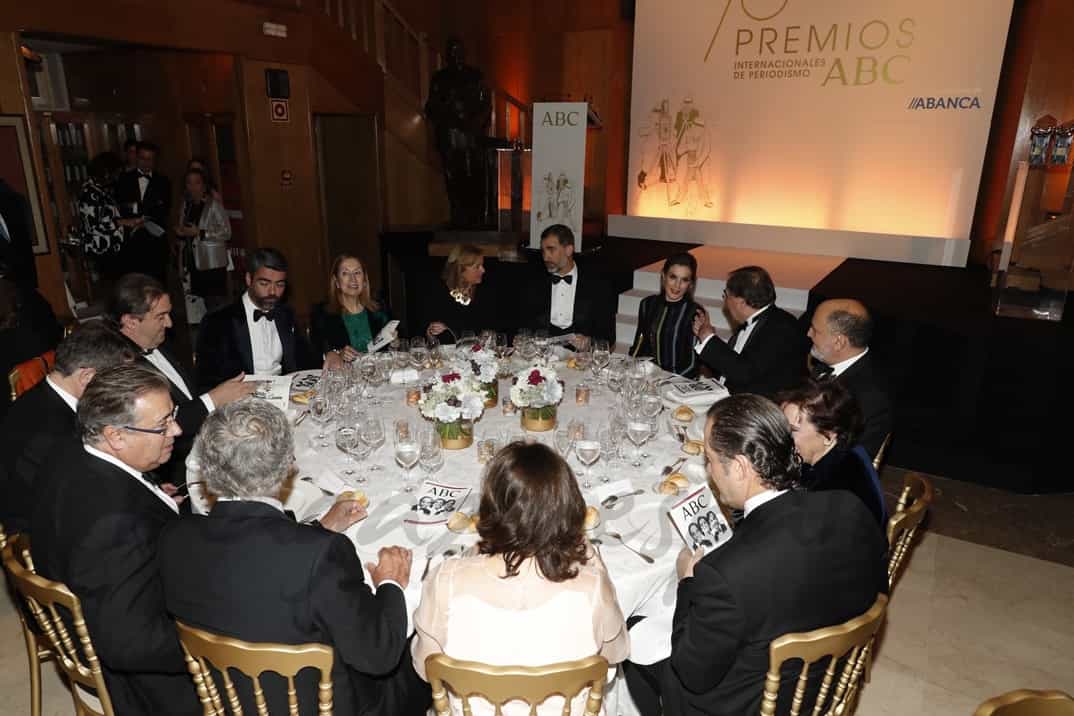 Reyes en los Premios ABC Vista de la mesa presidencial © Casa S.M. El Rey