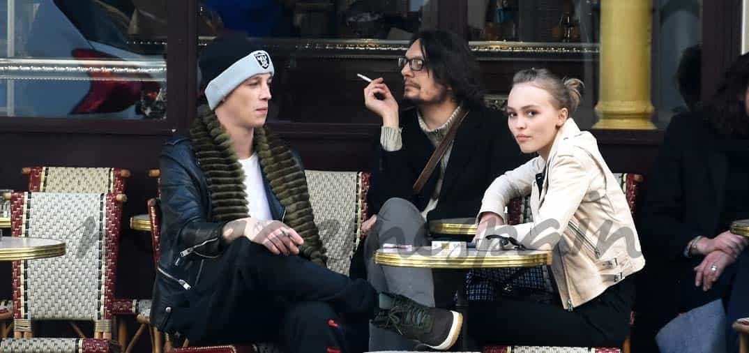 lily rose depp con su novio