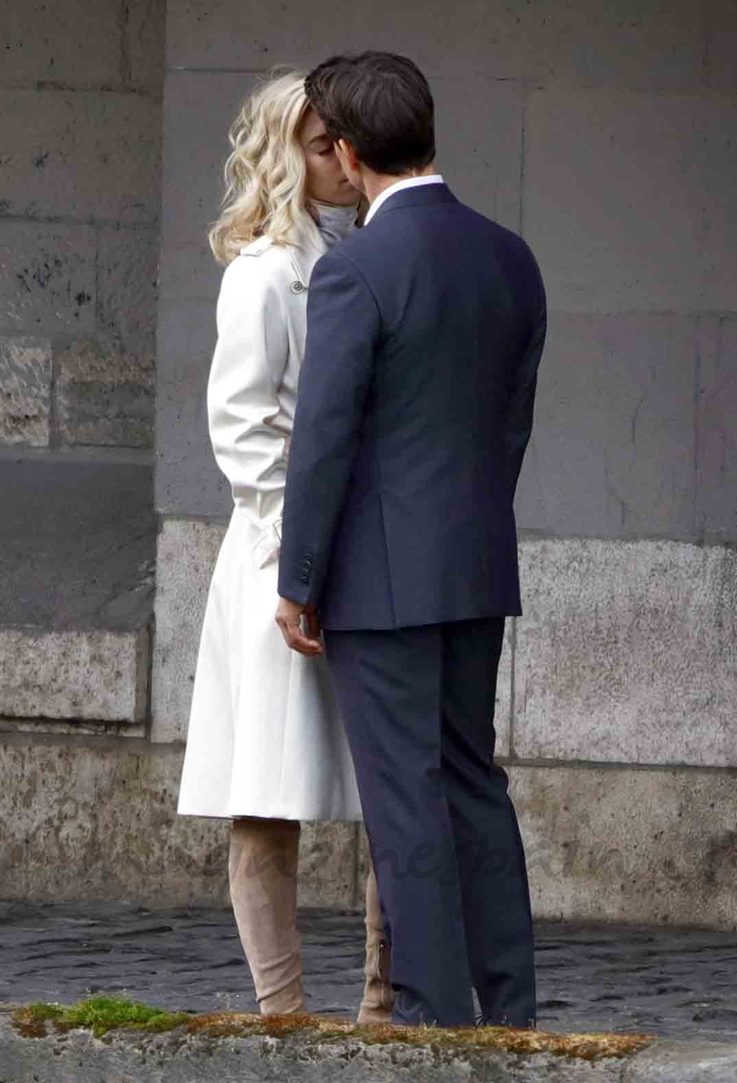 tom cruise y vanessa kirby primer beso