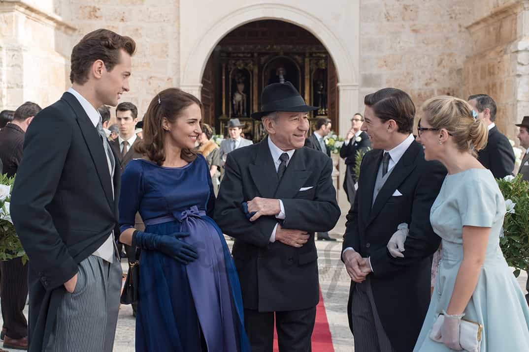 Paula Echevarría, José Sacristán, Adrián Lastra, Cecilia Freire - Velvet- © Atresmedia