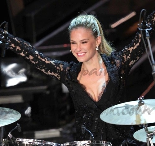 Bar Refaeli y Carla Bruni en San Remo