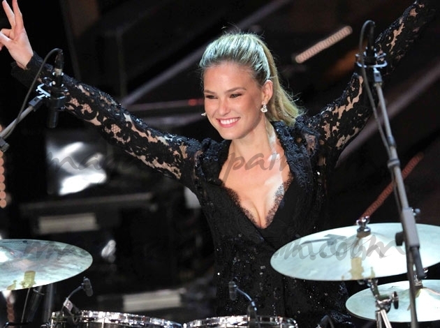 Bar Refaeli y Carla Bruni en San Remo