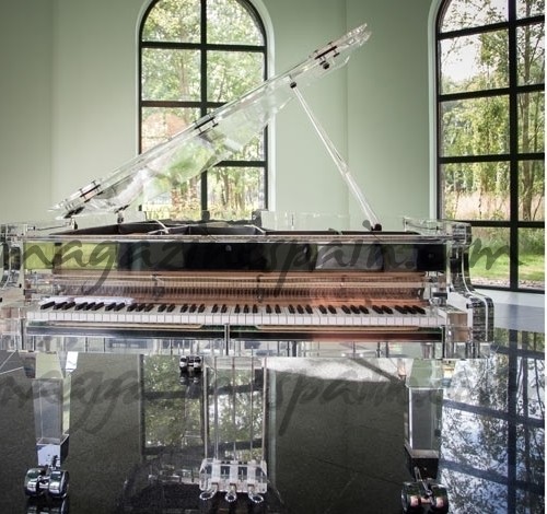 EL PIANO DE CRISTAL