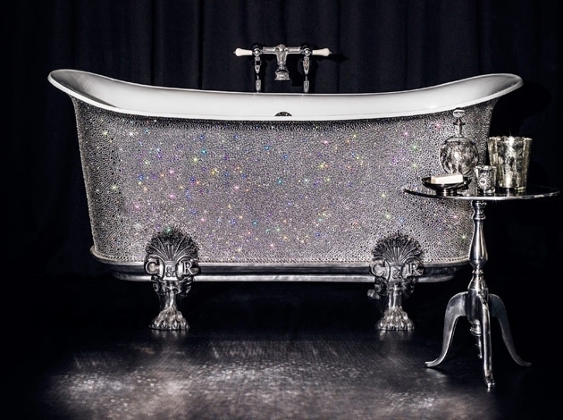 Una bañera de lujo con cristales Swarovski