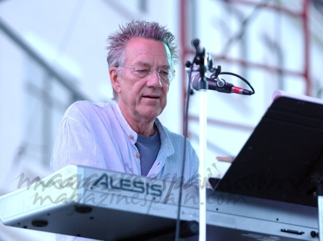 Muere Ray Manzarek, teclista y fundador de The Doors