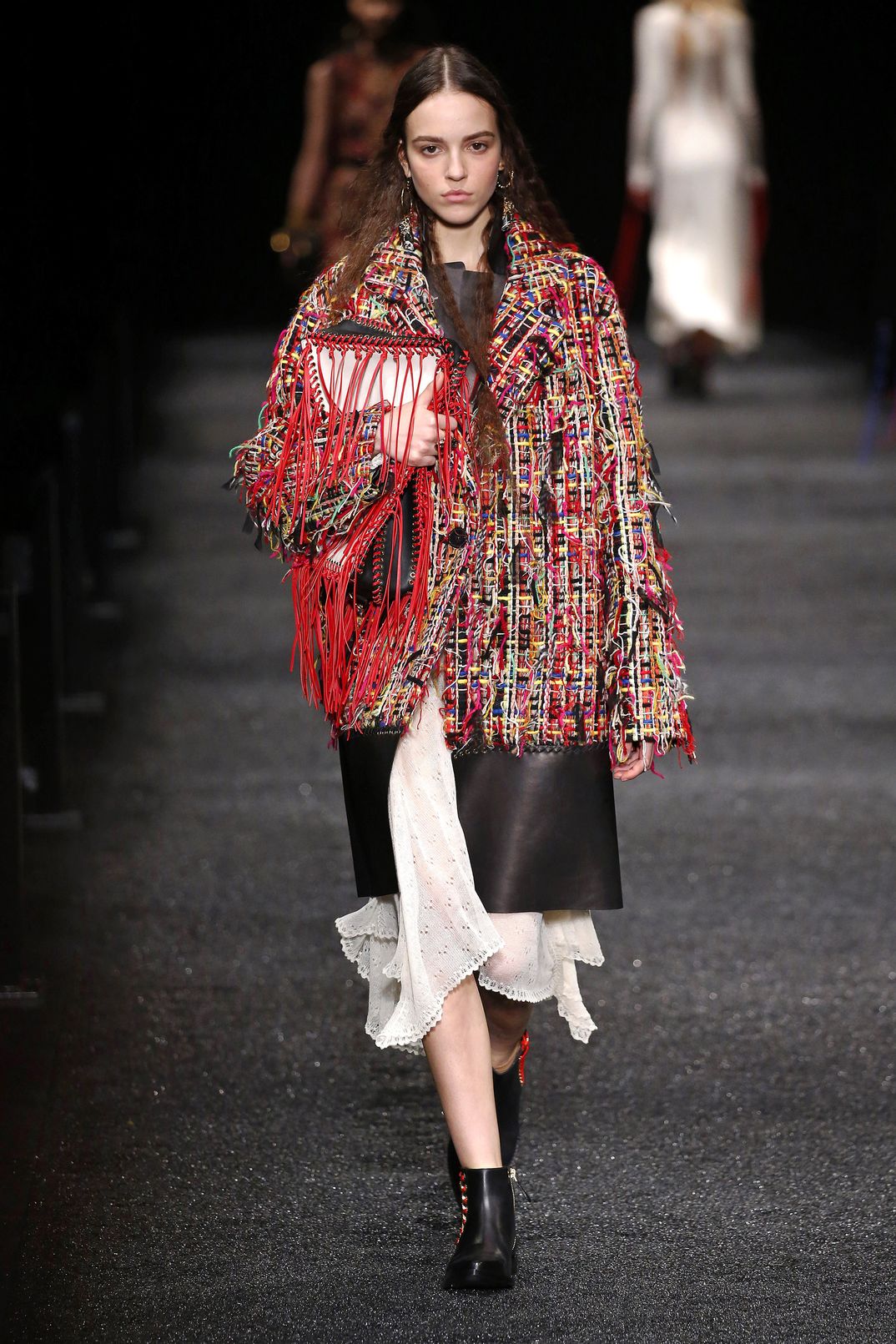 Par  s Fashion Week  Alexander McQueen Oto  o-Invierno 2017 18