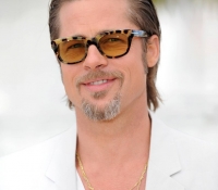 Brad-Pitt-cumple-506