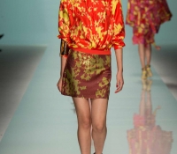 EMANUEL UNGARO FASHION SHOW IN PARIS