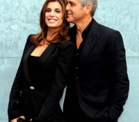 6George Clooney y Elisabetta Canalis (2010)