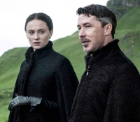 Sophie-Turner-como-Sansa-Stark-and-Aidan-Gillen-comi-Littlefinger.jpg