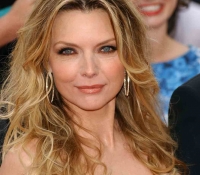 michelle-pfeiffer-2007-1.jpg