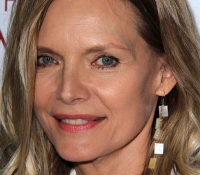 michelle-pfeiffer-2014