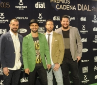 premios cadena dial alfombra verde13