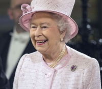 reina isabel II de inglaterra