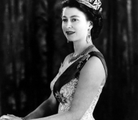 reina isabel II de inglaterra