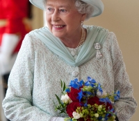 reina isabel II de inglaterra