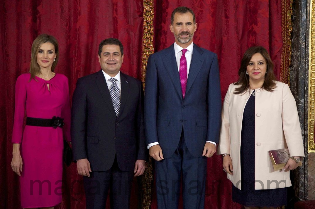 reyes de espana reciben al presidente de honduras octubre 2014