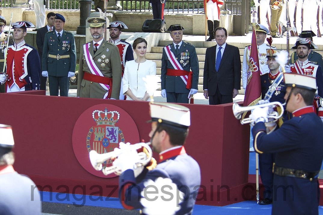 reyes de espana dia de las fuerzas armadas junio 2015