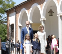 reyes de espana en la comunion de la princesa leonor mayo 2015