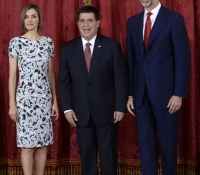 reyes de espana con el presidente de paraguay horacio cartes jara junio 2015