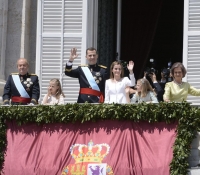 saludo como rey en el palacio real junio 2014