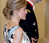 letizia llegada a la cena de gala de los reyes de espana en dinamarca abril 2015