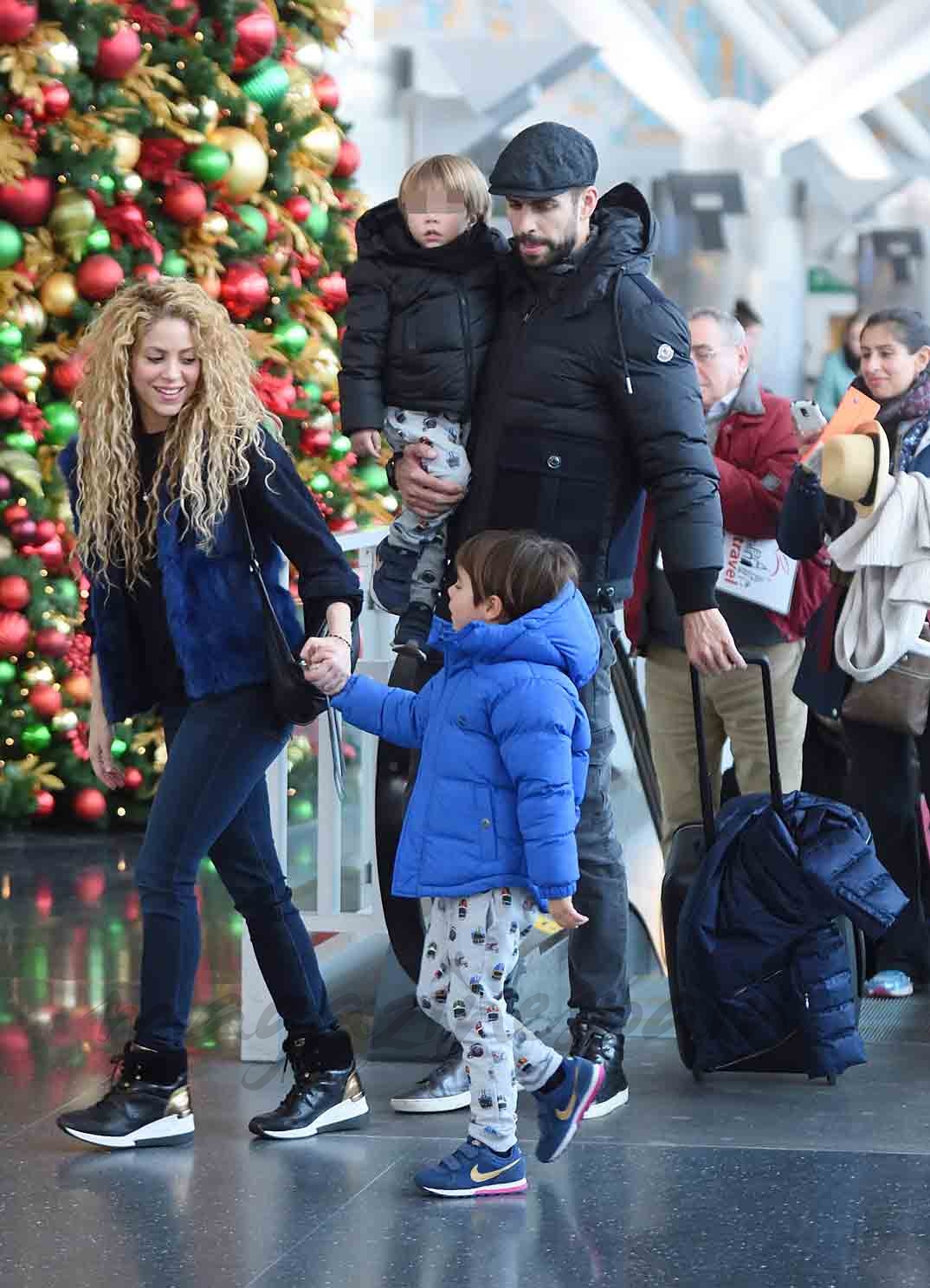 shakira y gerard pique vacaciones con sus hijos