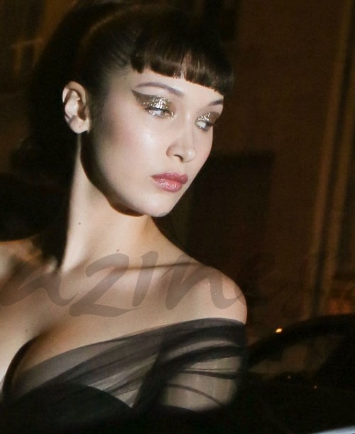 Bella Hadid y su look «total black» en París