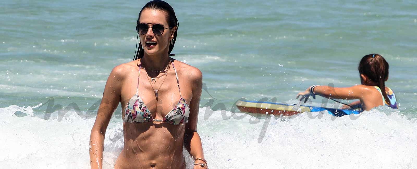 Alessandra Ambrosio, una mamá 10