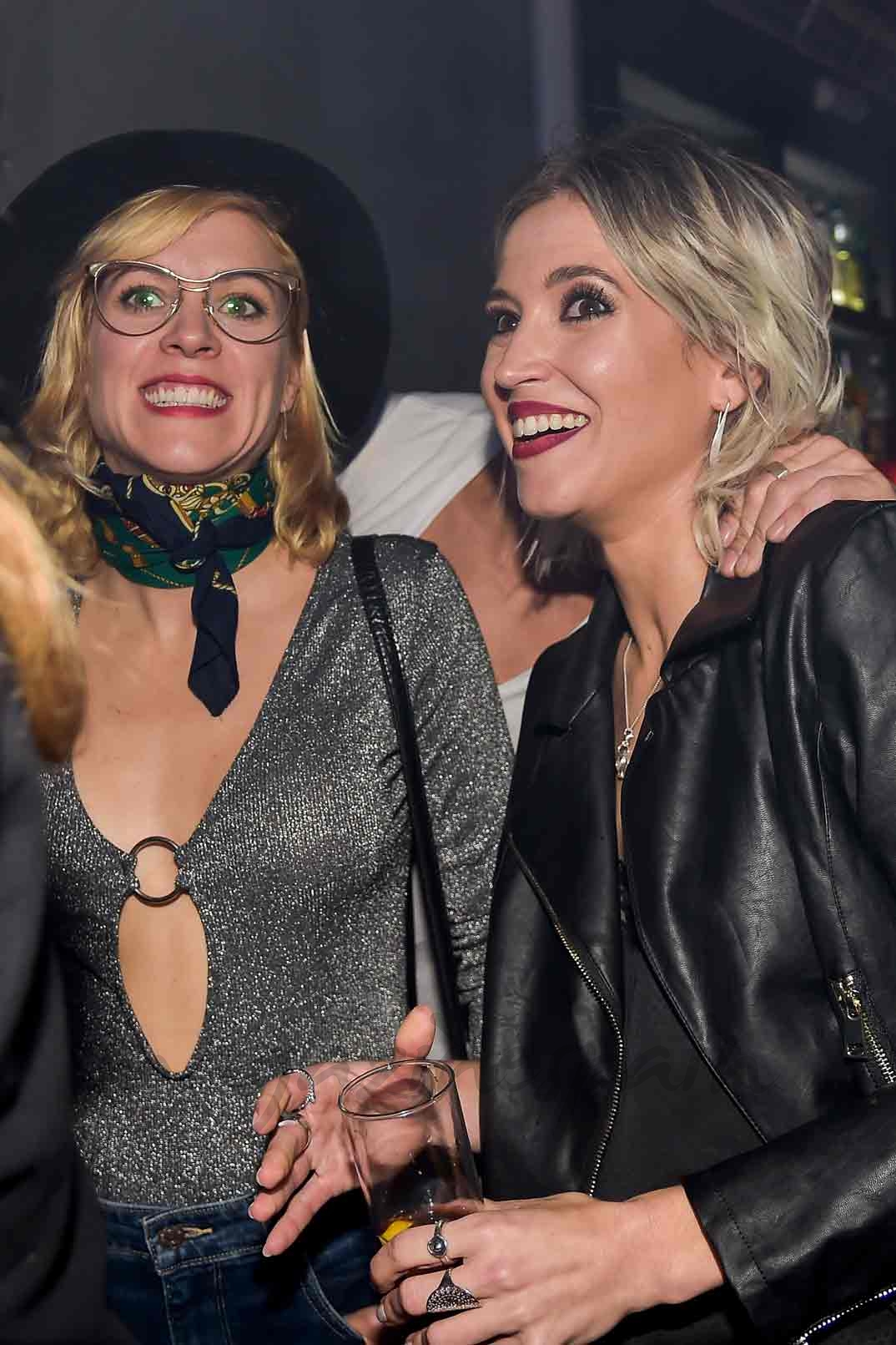 Maggie Civantos y Ana Fernández