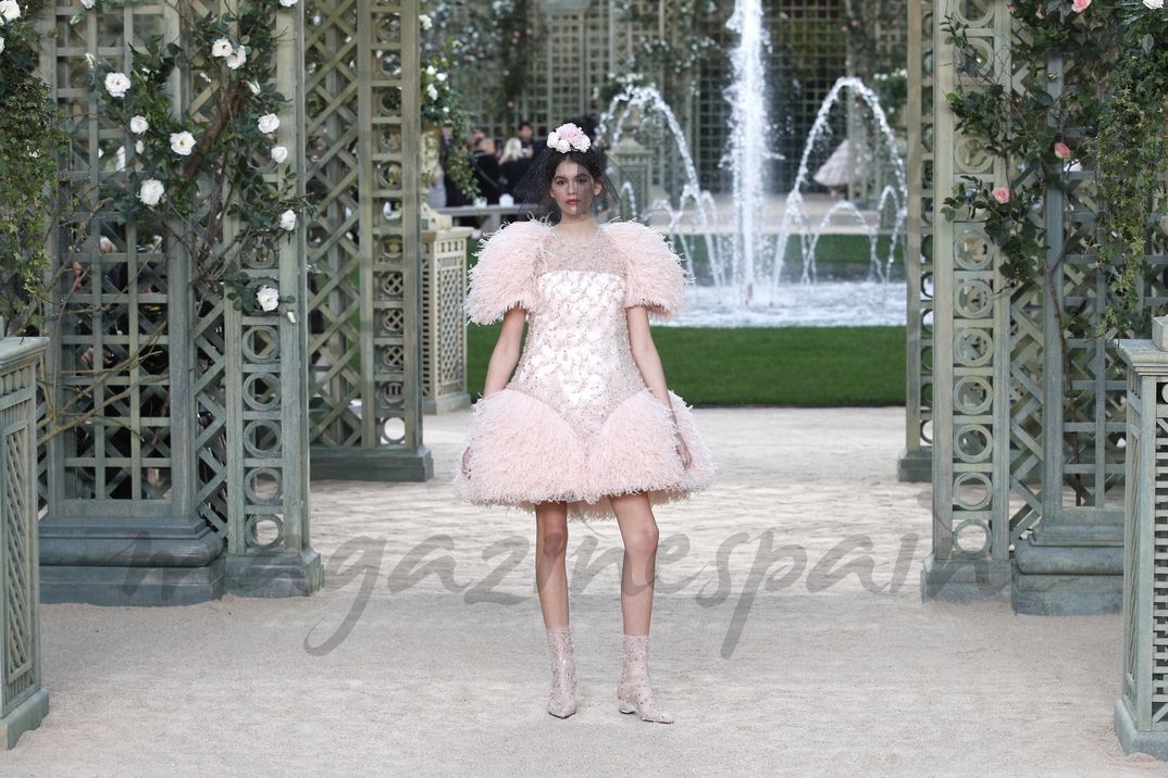 Kaia Gerber - París Fashion Week 2018: Dior-Alta Costura 