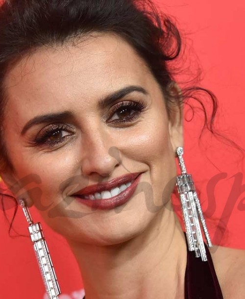 Penélope Cruz espectacular en el estreno de «The Assassination of Gianni Versace: American Crime Story»