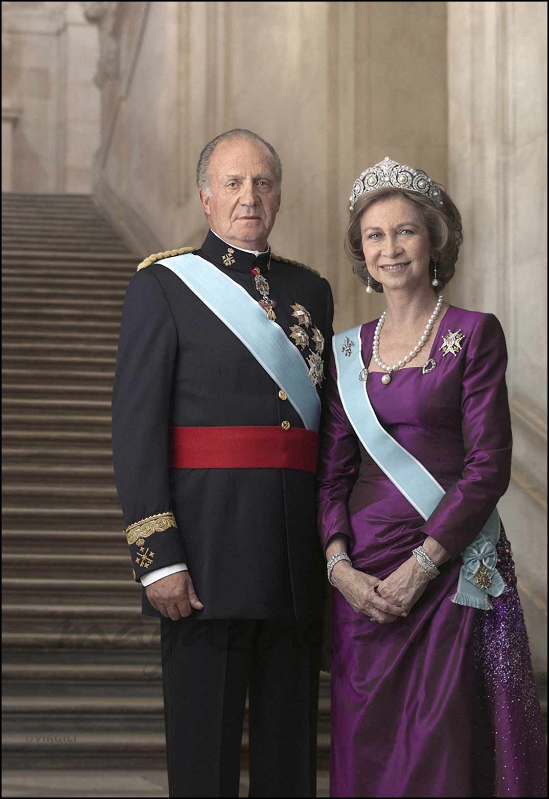 Posado oficial de los reyes don Juan Carlos y doña Sofía en el Palacio de la Zarzuela (11/03/2007)