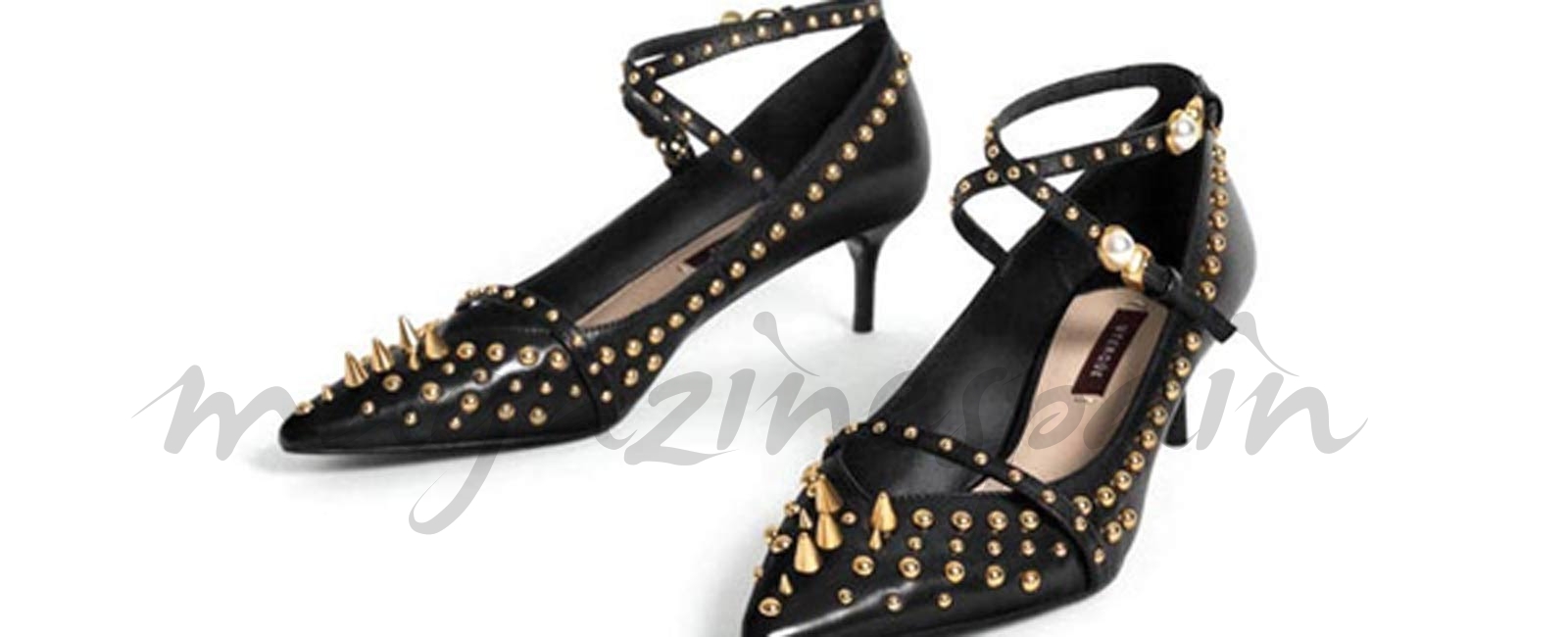 Los originales zapatos «punk» de la reina Letizia