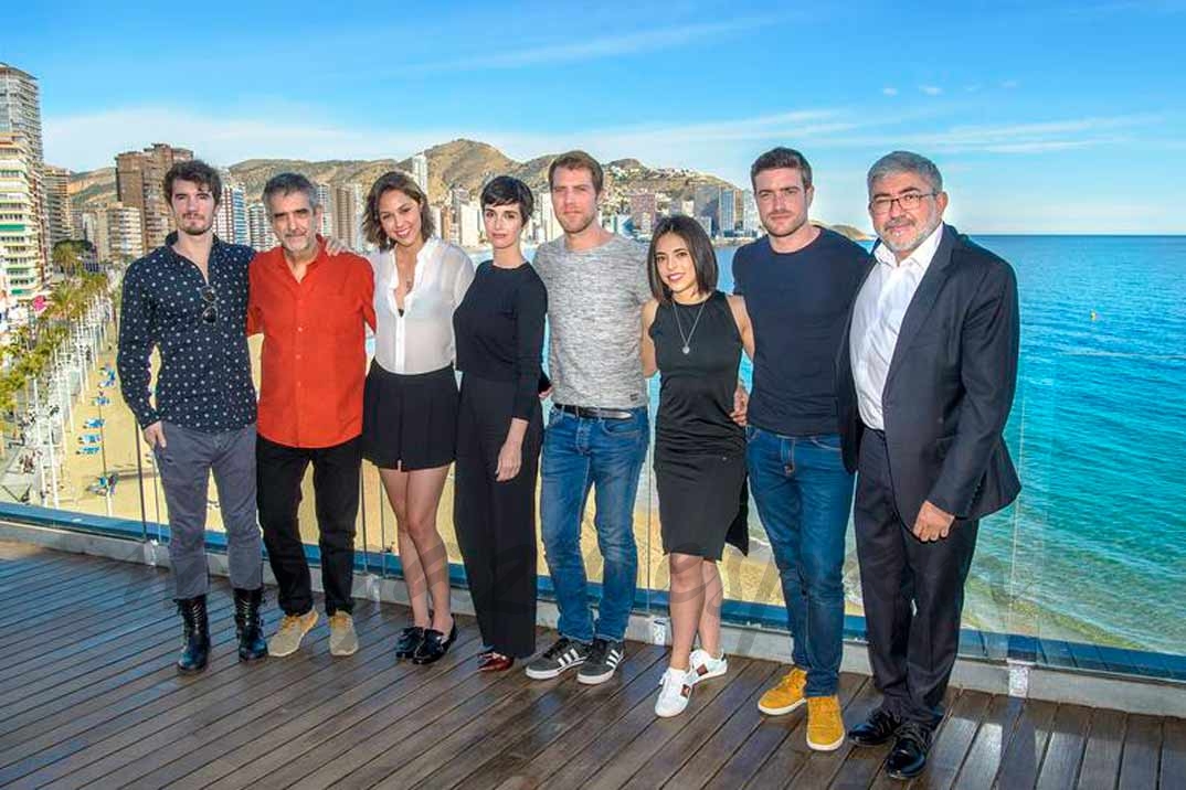 Equipo de "Fugitiva" - © RTVE