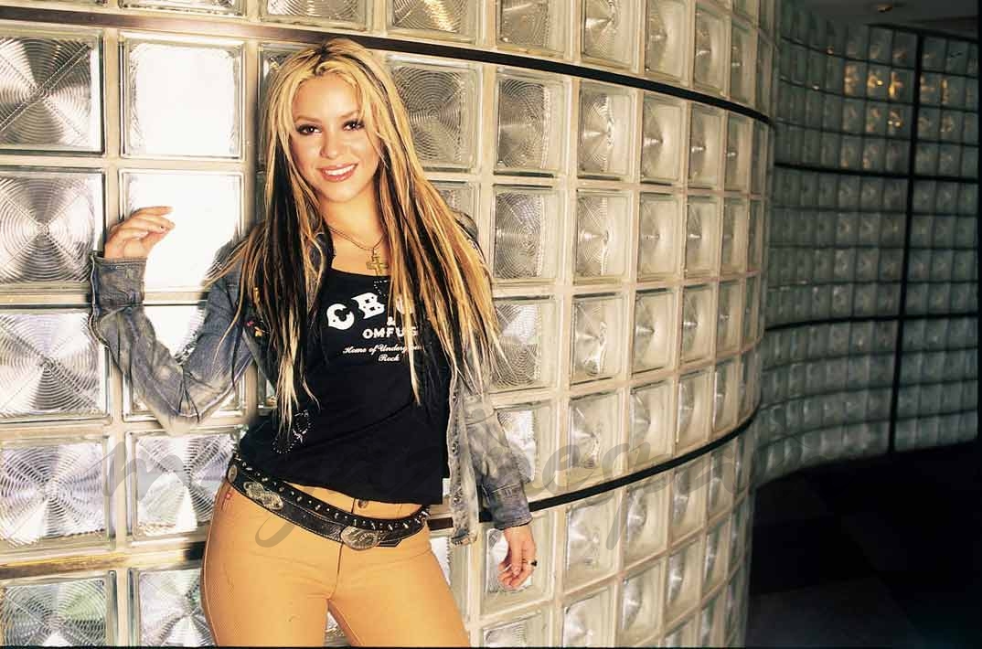 Shakira - foto archivo 2002