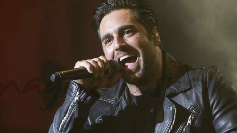 David Bustamante celebra su 36 cumpleaños en la mejor compañīa