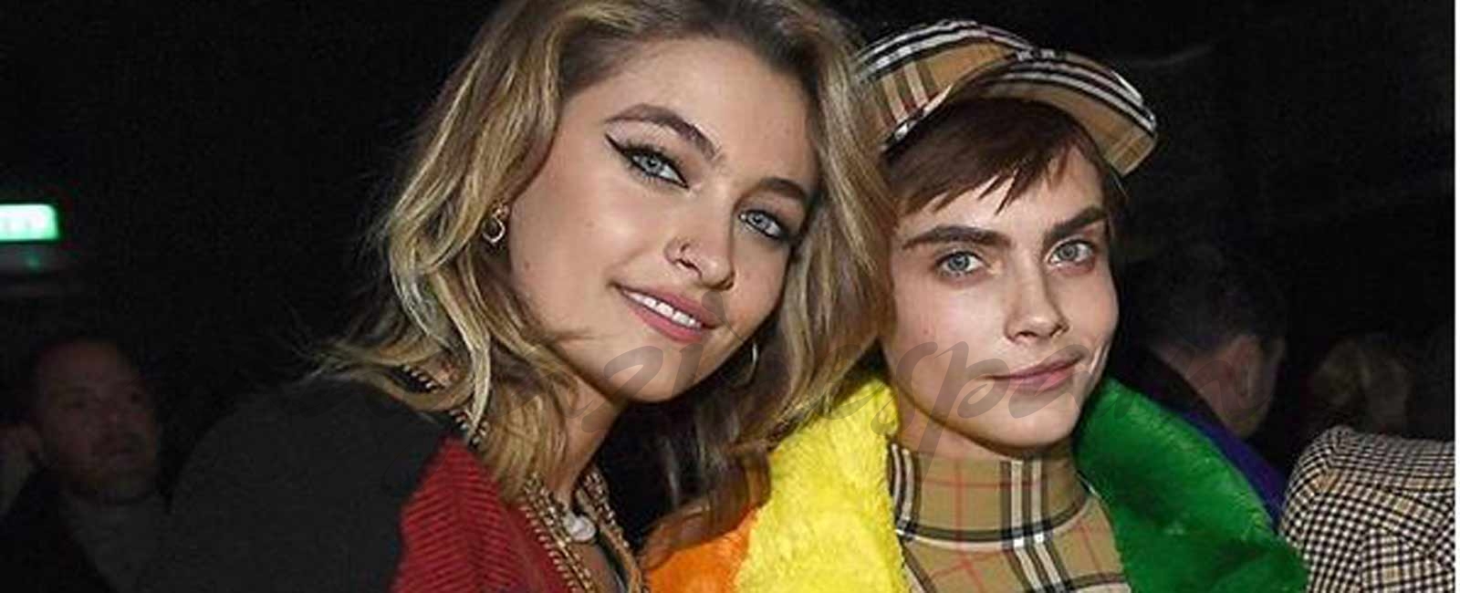 Paris Jackson y Cara Delevingne, pareja sorpresa