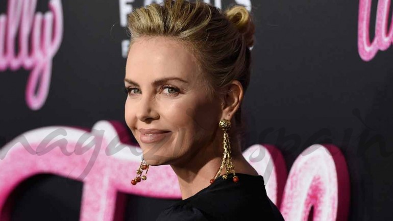 Charlize Theron y su fantástico vestido «mariposa»
