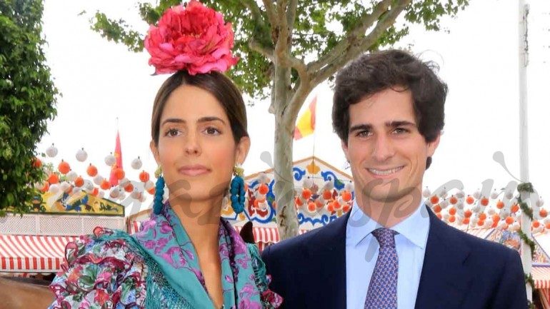 El Duque de Huéscar y su prometida se divierten en la Feria de Abril