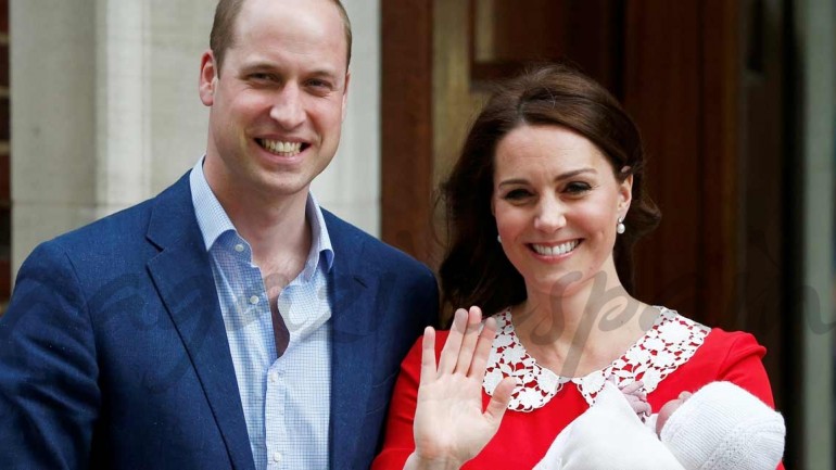 Los Duques de Cambridge presentan a su tercer hijo