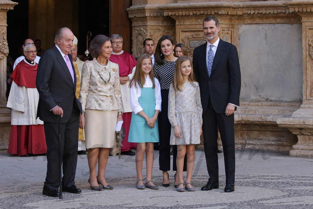 Rey Juan Carlos, Reina Sofía, Infanta Sofía, Princesa Leonor, Reina Letizia, Rey Felipe