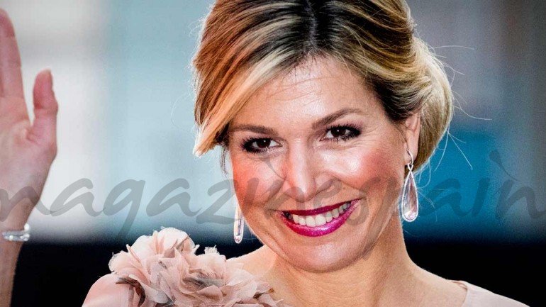 La reina Máxima apuesta por el rosa