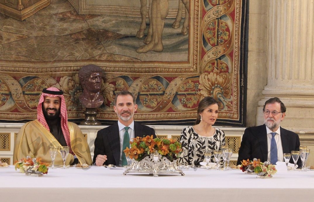 Los Reyes en los prolegómenos del almuerzo ofrecido en honor de Su Alteza Real Mohammed Bin Salman Bin Abdulaziz Al Saud, Príncipe heredero del Reino de Arabia Saudí © Casa S.M. El Rey