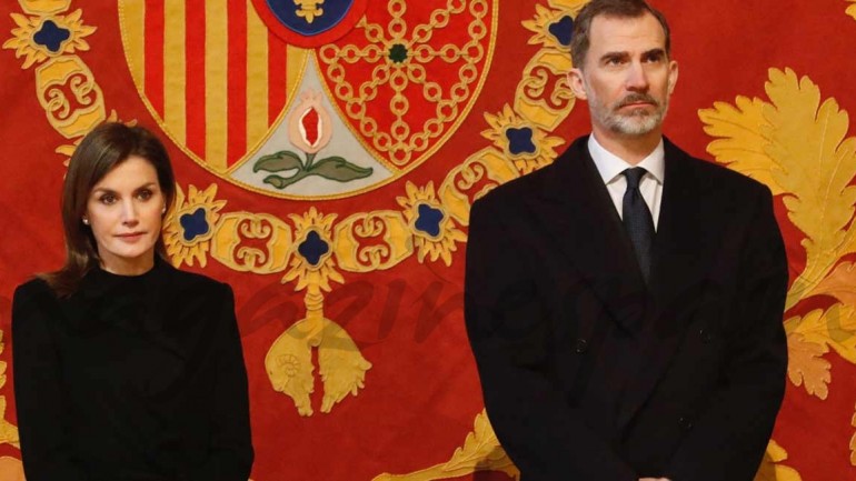 Los Reyes presiden la misa en recuerdo de Don Juan